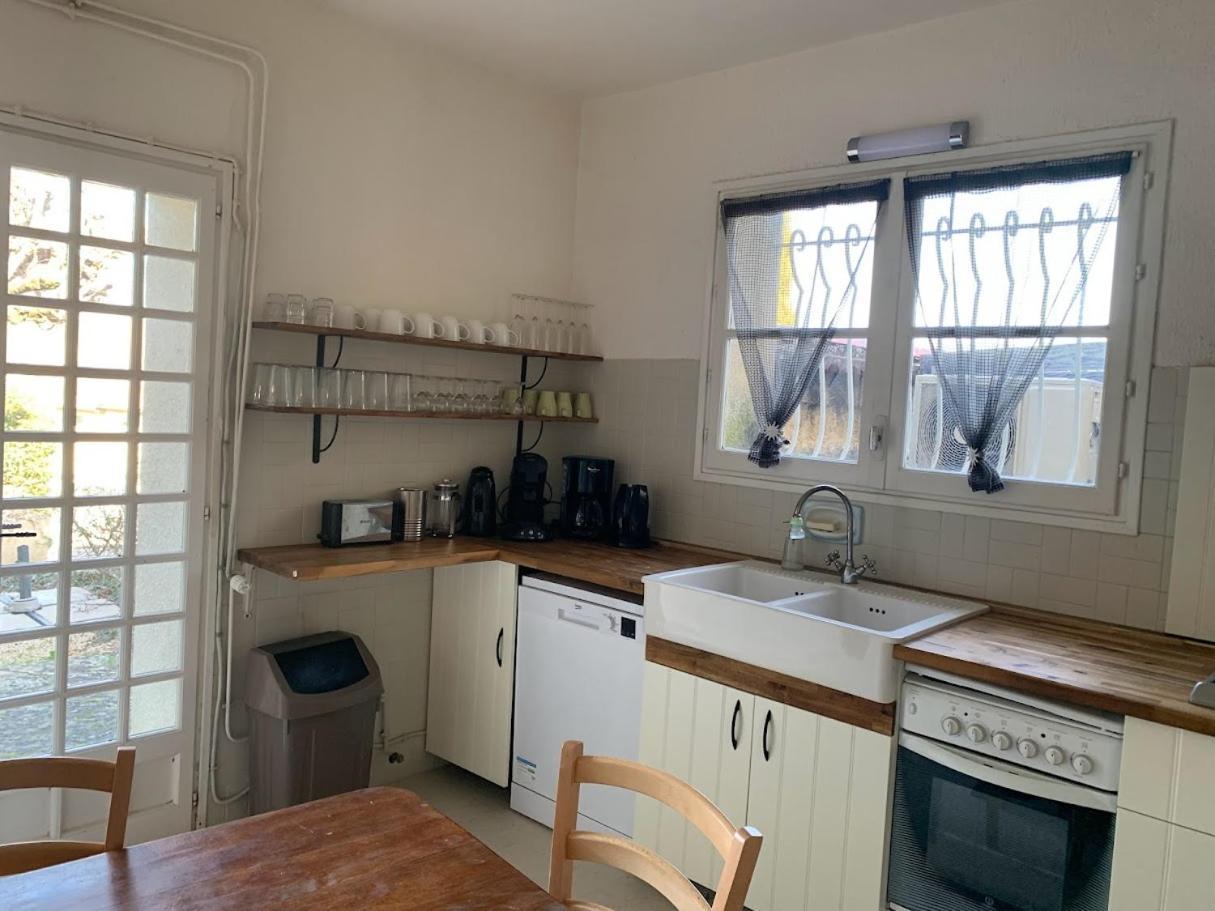Chambres Et Table D'Hotes Au Brabo Mormoiron Room photo